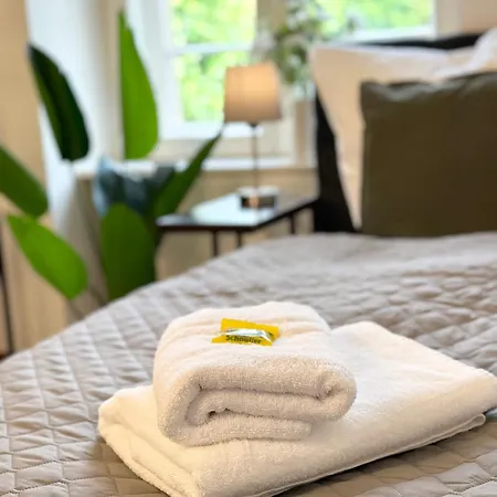 Bella - Family&business Ap 1, 100m Zum Konzerteingang Schloss, Parkplatz, Smarttv, Netflix, Waschmaschine, 24h Checkin, 30qm Apartamento *