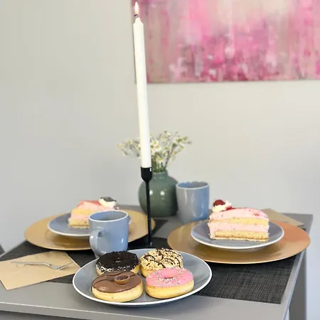 Bella - Family&business Ap 1, 100m Zum Konzerteingang Schloss, Parkplatz, Smarttv, Netflix, Waschmaschine, 24h Checkin, 30qm Ludwigsburg