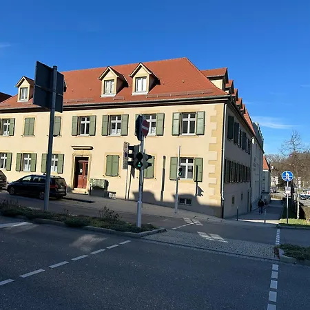 Lejlighed Bella Casa - Family&business, 100m Zum Konzerteingang Schloss, Parkplatz, Smarttv, Netflix, Waschmaschine, 24h Checkin, 30qm, Ap1