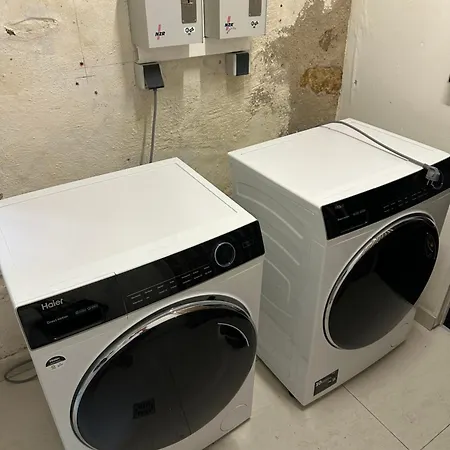 アパート Bella - Family&business Ap 1, 100m Zum Konzerteingang Schloss, Parkplatz, Smarttv, Netflix, Waschmaschine, 24h Checkin, 30qm *