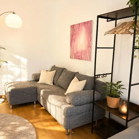 アパート Bella - Family&business Ap 1, 100m Zum Konzerteingang Schloss, Parkplatz, Smarttv, Netflix, Waschmaschine, 24h Checkin, 30qm ルートヴィヒスブルク