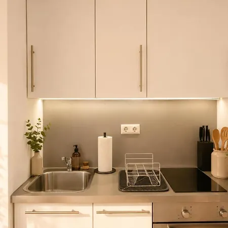 Bella - Family&business Ap 1, 100m Zum Konzerteingang Schloss, Parkplatz, Smarttv, Netflix, Waschmaschine, 24h Checkin, 30qm * ルートヴィヒスブルク